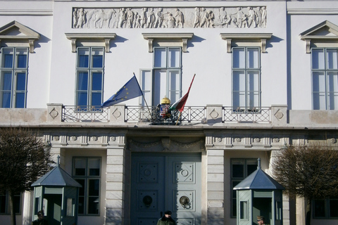 Budapest: Walking Tour of Buda Castle District