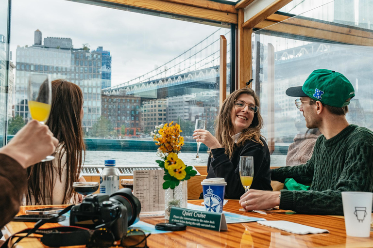 NYC: Cruzeiro oficial de arquitetura de Nova York em torno de ManhattanPasseio de Barco em inglês