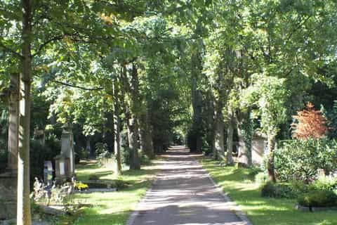 Cologne: The Melaten Cemetery, Life, Love and Death Tour
