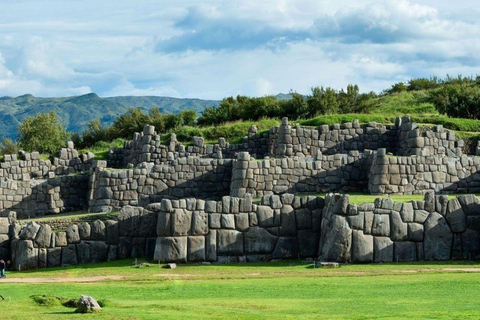 Leave in Sacsayhuaman