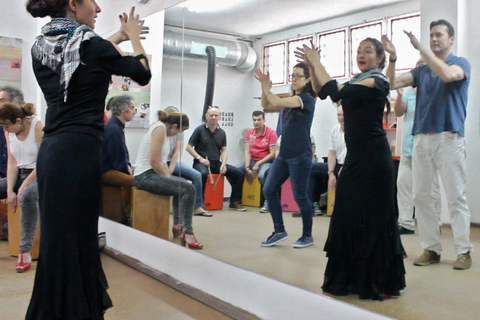 Flamenco Dance Lesson: 60-Minute Class in Seville
