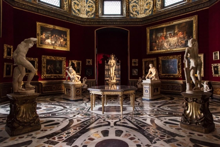 Florencia: tour y entrada prioritaria a la Galería UffiziTour en inglés por la mañana