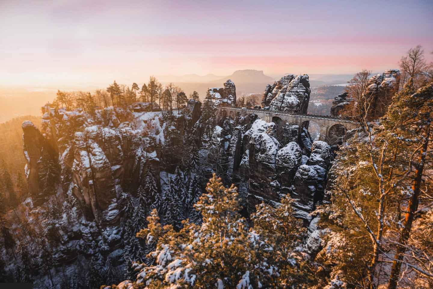 Prague: VIP Bohemian Saxon Switzerland: 2 Countries in 1 Day