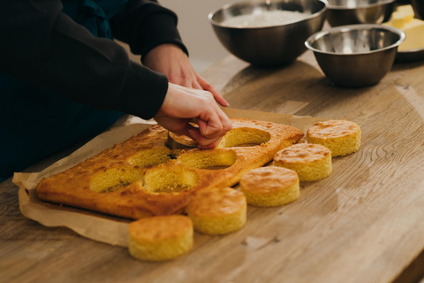 Manchester: Afternoon Tea Baking Class