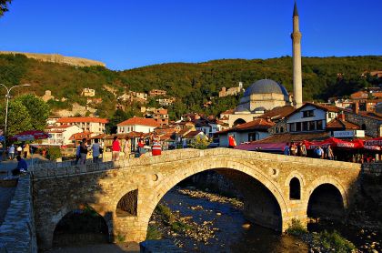 Från Skopje: Dagsutflykt i Kosovo till Pristina och Prizren