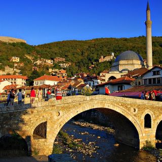 Ab Skopje: Kosovo-Tagestour nach Priština und Prizren