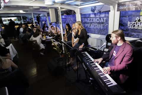 Cruzeiro Noturno com Jazz em Praga