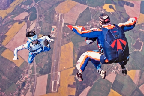Prague : saut en parachute en tandem