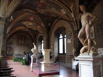 Museum im Bargello: Rundgang zu Michelangelo und Donatello Museum im Bargello: Rundgang zu Michelangelo und Donatello