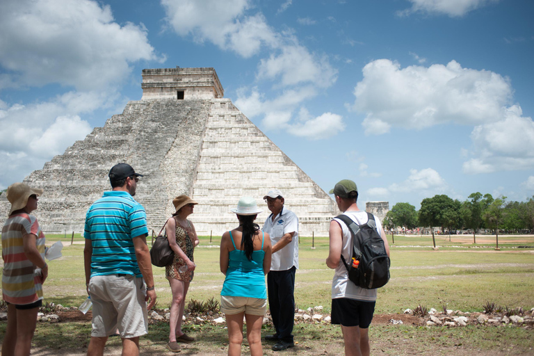 Chichén Itzá con guía privado y transporteTour privado a Chichen Itza desde Cancún