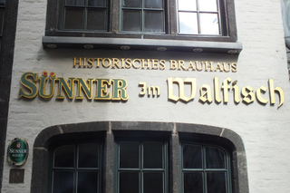Cologne: Brewery Tour with Beer Tasting and Halven Hahn