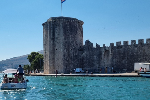 Visite privée du lagon bleu et des 3 îles en bateau à moteur