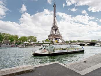 Paris: Hop-On/Hop-Off-Sightseeing-Bootsfahrt auf der Seine Paris: Hop-On/Hop-Off-Sightseeing-Bootsfahrt auf der Seine