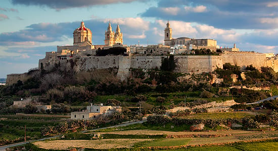 Mosta, Crafts Village, Mdina & Valletta Full-Day inc Platter