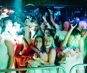 Ayia Napa: Agenda White Party - Pambos Napa Rocks stora scen