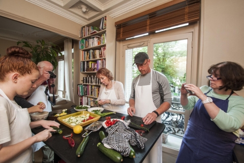 Marktbezoek en kookcursus met een Parijse chef-kokMarktbezoek & kookcursus op zon- en feestdagen