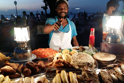 Zanzibar : marché alimentaire nocturne et expérience à la plage de MakachuZanzibar : marché alimentaire nocturne et expérience à Makachu Beach