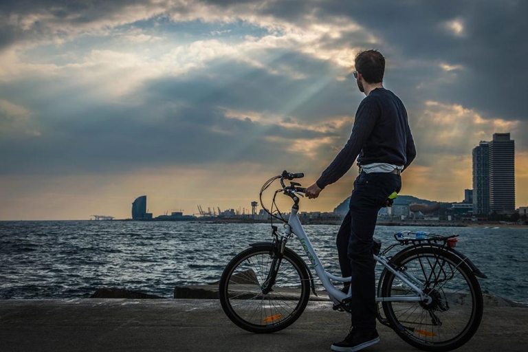 Barcelona: 4-godzinna fotograficzna wycieczka rowerem elektrycznym