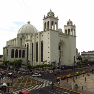 San Salvador Full Day: City and Volcano Group Tour