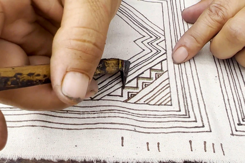 H&#039;Mong traditionele batik van bijenwasBatik workshop in Sapa