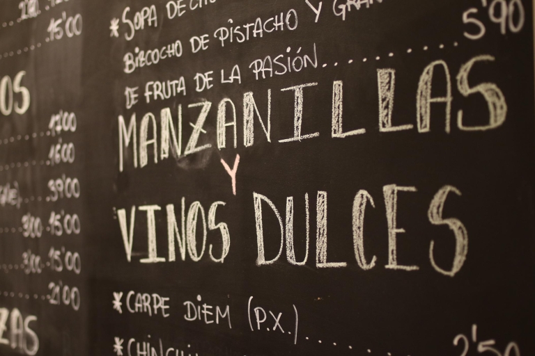 Málaga: The Genuine Wine & Tapas Tour Málaga: Evening Wine and Tapas Tour