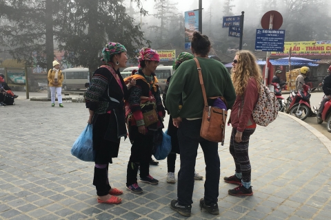 Vanuit Hanoi: 2-daagse sensationele Sapa-trekking en busreisPrivéreis met overnachting in 4-sterrenhotel