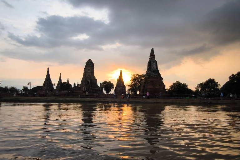 Da Ayutthaya : Giro in barca di un&#039;ora nel patrimonio di AyutthayaDa Bangkok : Tour pomeridiano della città fluviale di Bangkok