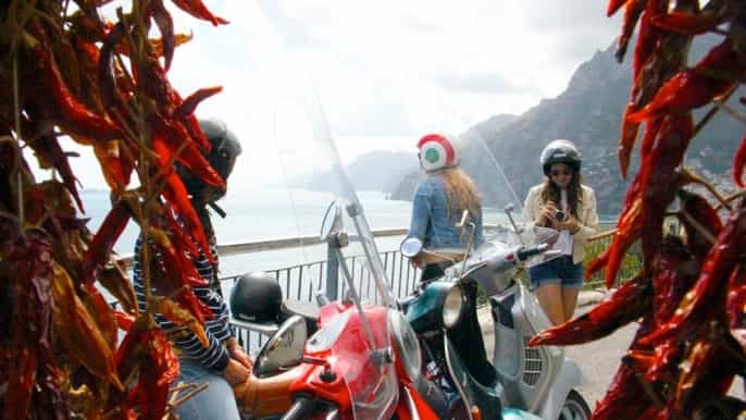 costiera amalfitana e sorrento vespa day tour