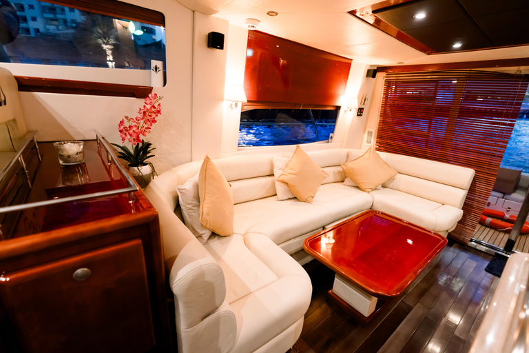 迪拜：私人游艇巡航（可选配美食套餐）3小时游船之旅