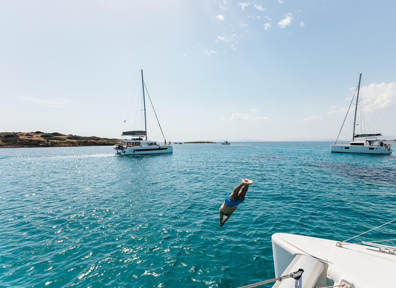 Athen: Riviera Catamaran Cruise med måltid og drikkevarer