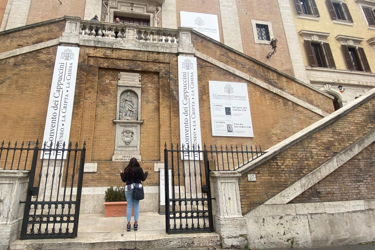 Rome : Expérience de la crypte des Capucins avec transfert panoramique