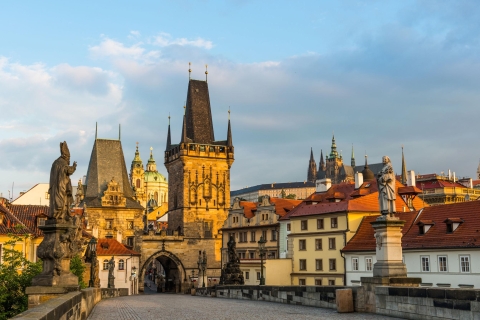 Prag: Tour durch die Burg und das jüdische ViertelGruppentour auf Deutsch mit Bootsfahrt & Karlsbrückenmuseum