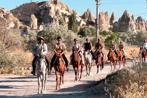 Cappadocia: Göreme Sunset Horseback Tour 1-hour horseback ride