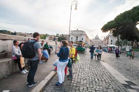 Roma: Illuminati Tour em alemão por Minivan