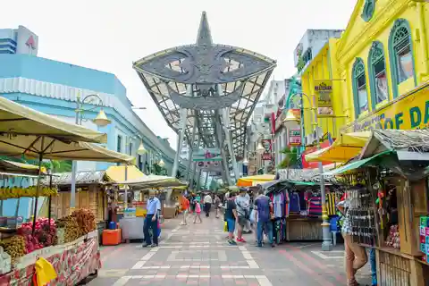 Kuala Lumpur : Exploration des marchés de rue et visite des magasins