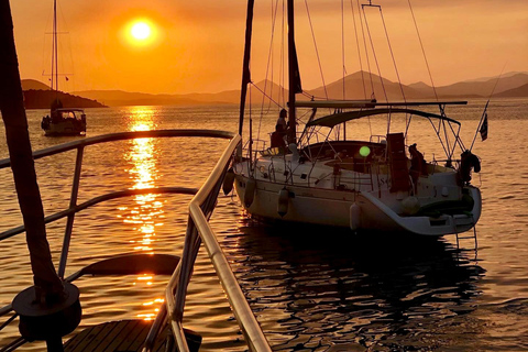 Athens: Full-Day Private Sailing Trip with Meal & Drinks Daily sailing cruise from Athens with food and drinks
