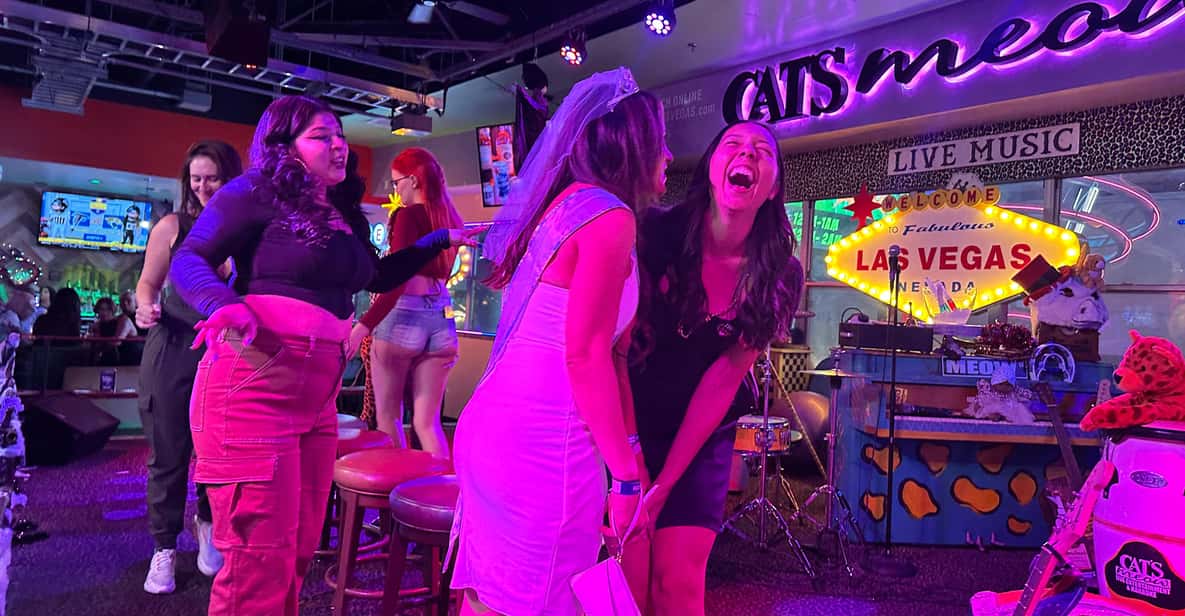 ラスベガスのダウンタウン フリーモント ストリートのバー巡り GetYourGuide