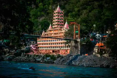 Rishikesh: Tour guiado de bicicleta com espiritualidade e aventura