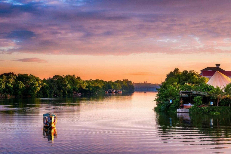 Hue Imperial City, Royal Tomb & Hai Van Pass Full-Day Tour Private Guide/ Private Transfer/Flexible time