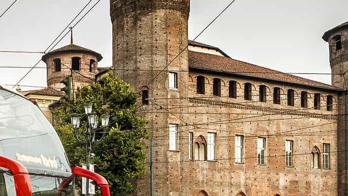 turin m**bun meal and open bus