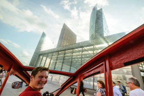 Berlín: tour privado en E-Rickshaw con recogidaBerlín: tour de 5 horas en rickshaw electrónico con recogida