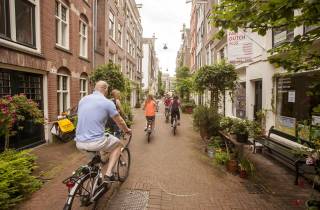 Amsterdam: Hinterhöfe & versteckte Schätze – Fahrradtour