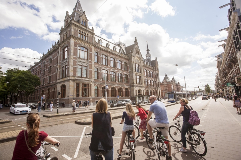 Amsterdam : 3 h à vélo, petites ruelles et trésors cachés