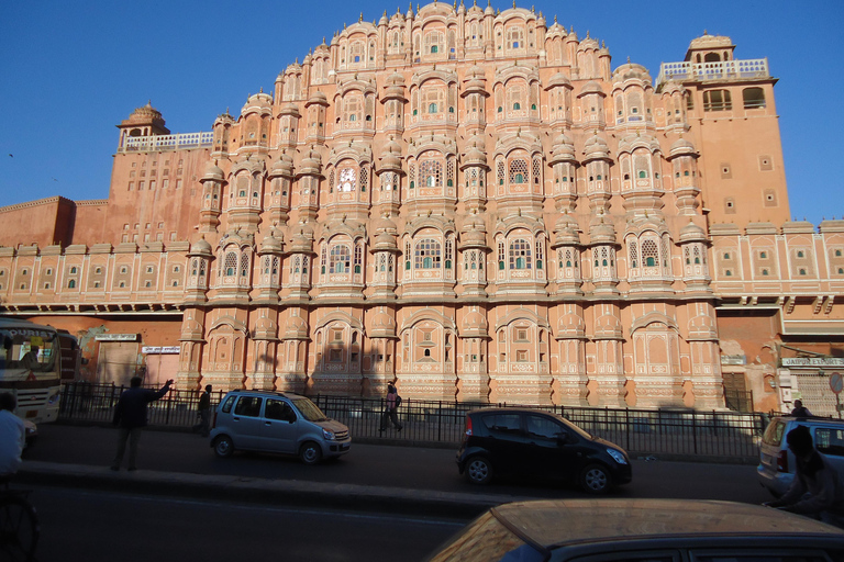 Highlights of Jaipur City on a Full Day Tour by Private CarJaipur: Highlights of Jaipur City on a Full Day Tour