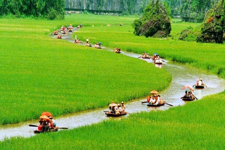 From Hanoi: 3-Day Ninh Binh & Pu Luong Nature Adventure Option 2: Deluxe Hotel & Deluxe Resort with Mountain View