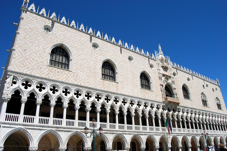 Venedig: Umfassender Rundgang Dogenpalast und MarkusdomTour auf Englisch