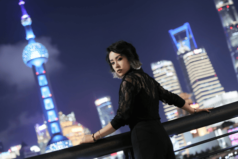 Shanghai: Private Photo Walk with Professional Photographer