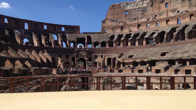 tour p/ grupos pequenos subterrâneo do coliseu e roma antiga