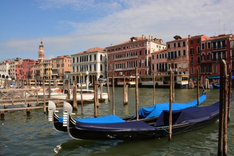 Venice Full-Day Group Tour from Lake Garda Transfer from Gargnano