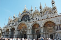 Desde el lago de Garda, Visita guiada de grupo de día completo de Venecia - Hizvo